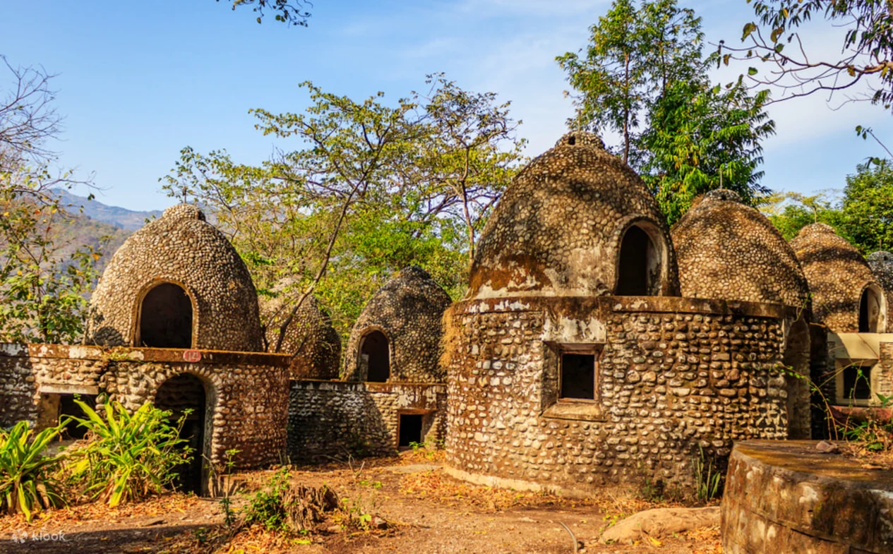 Walk & Explore Rishikesh Ashrams (Guided Tour)