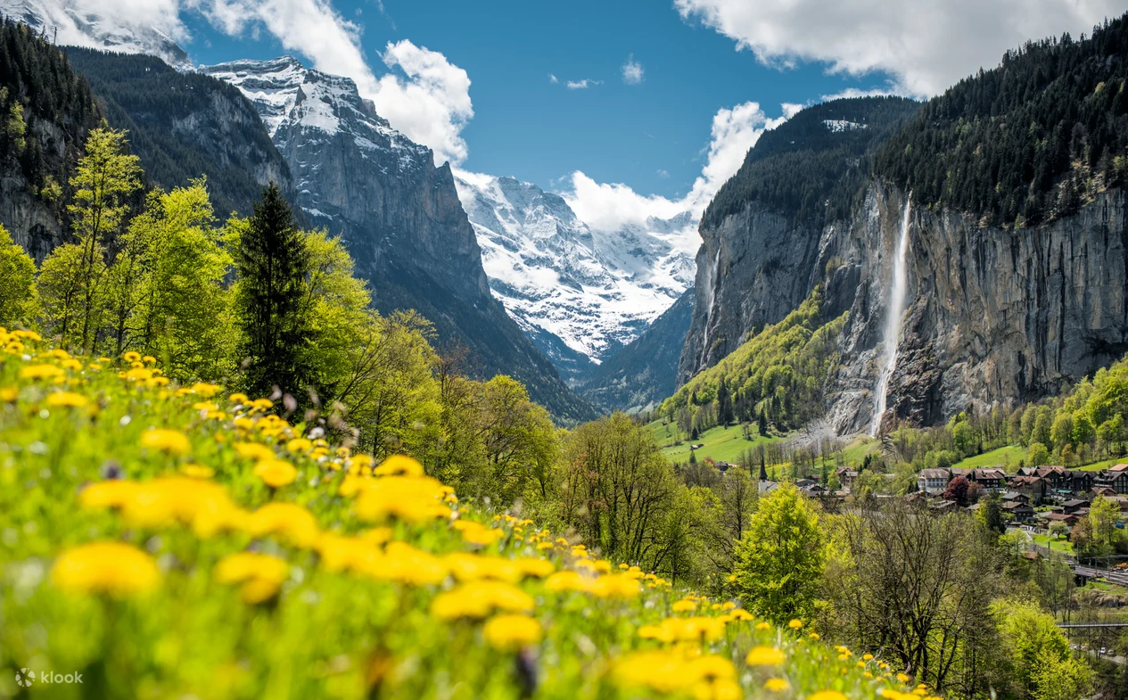 Day tour to Grindelwald, Interlaken and Lauterbrunnen