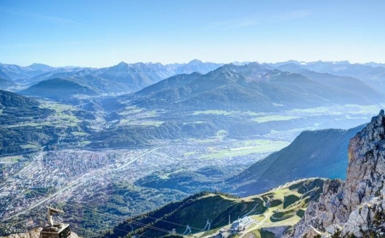 Alpine Zoo and Roundtrip Nordkette Cable Car Ticket in Innsbruck