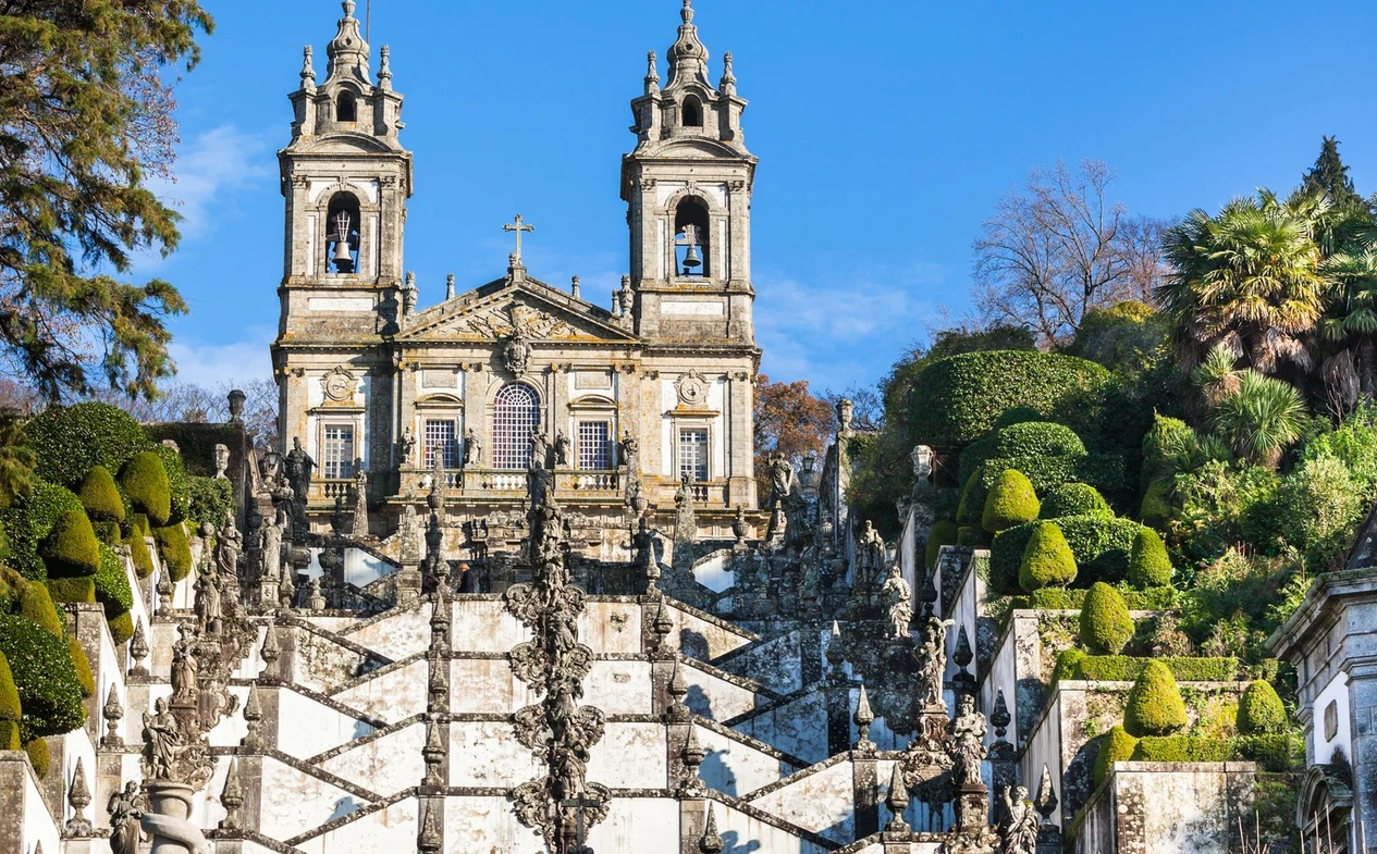 Braga and Guimaraes 8-Hour Tour from Porto