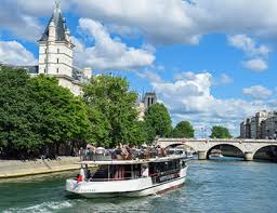 Seine River Evening Sightseeing Cruise by Vedettes de Paris