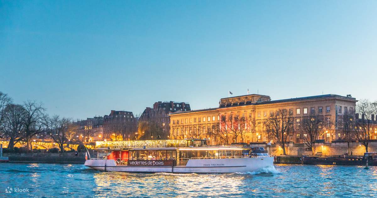 Seine River Evening Sightseeing Cruise by Vedettes de Paris